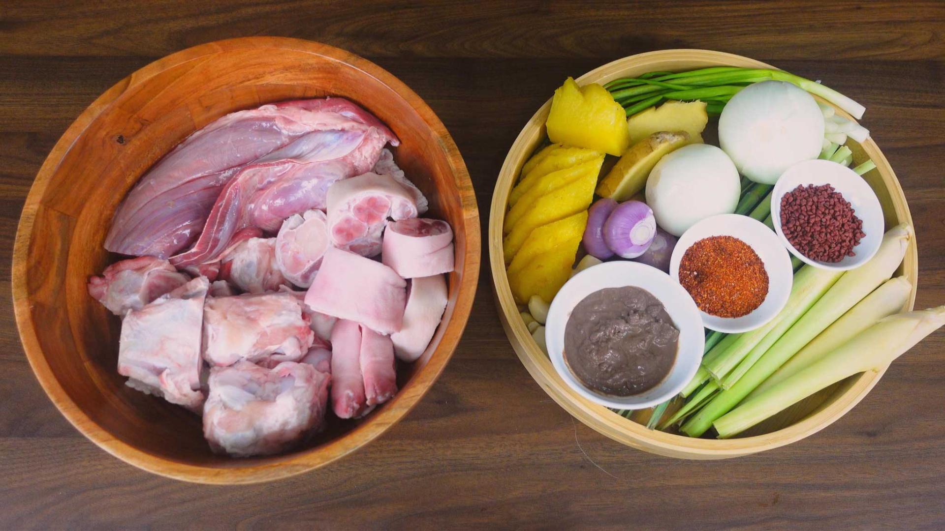 Nguyên liệu chính của món bún bò Huế